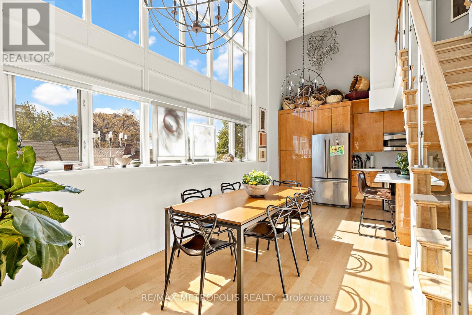 #438 437 RONCESVALLES AVENUE - 18