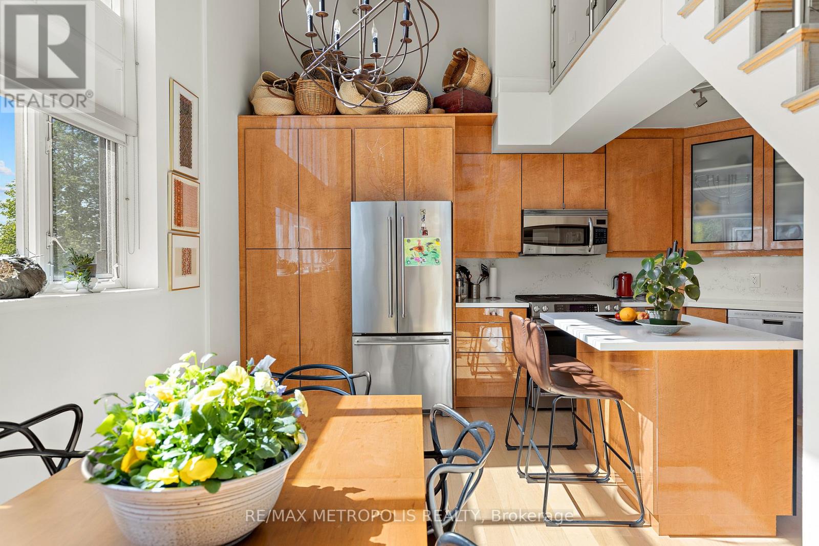 #438 437 RONCESVALLES AVENUE - 19