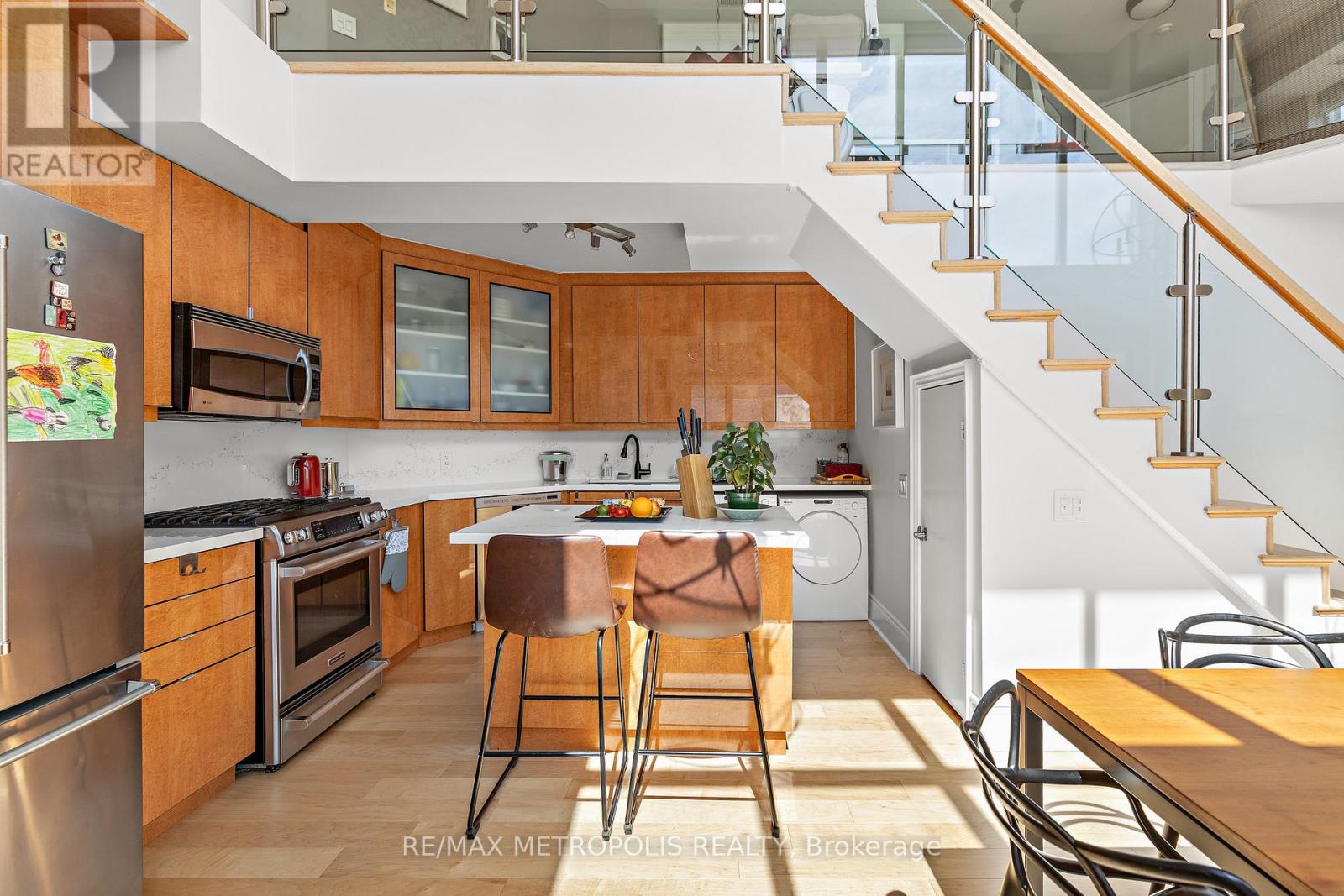 #438 437 RONCESVALLES AVENUE - 20