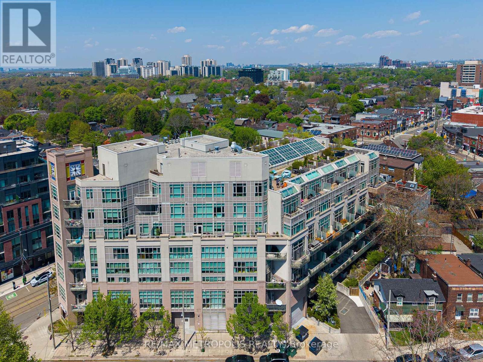 #438 437 RONCESVALLES AVENUE - 45