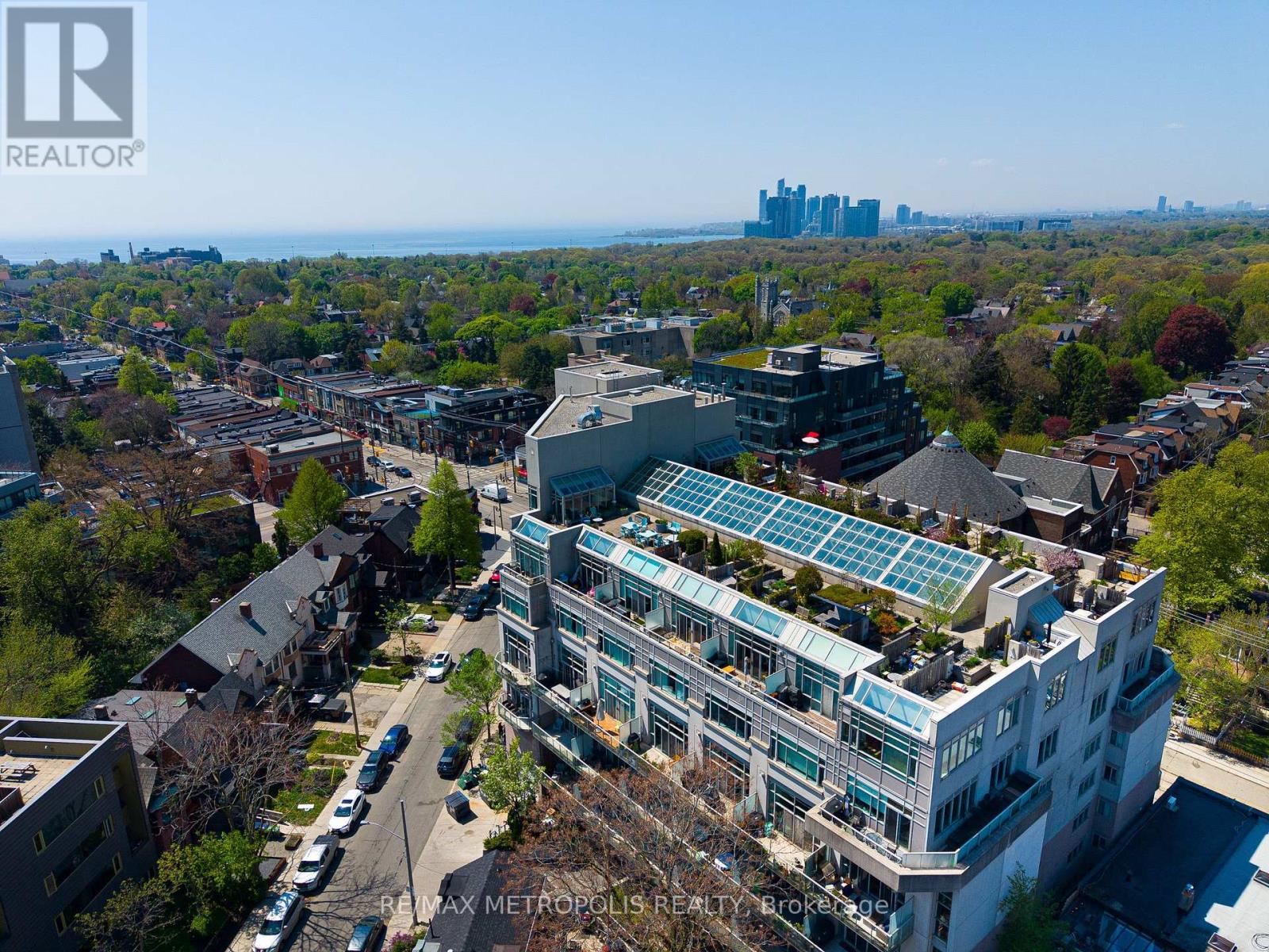 #438 437 RONCESVALLES AVENUE - 47