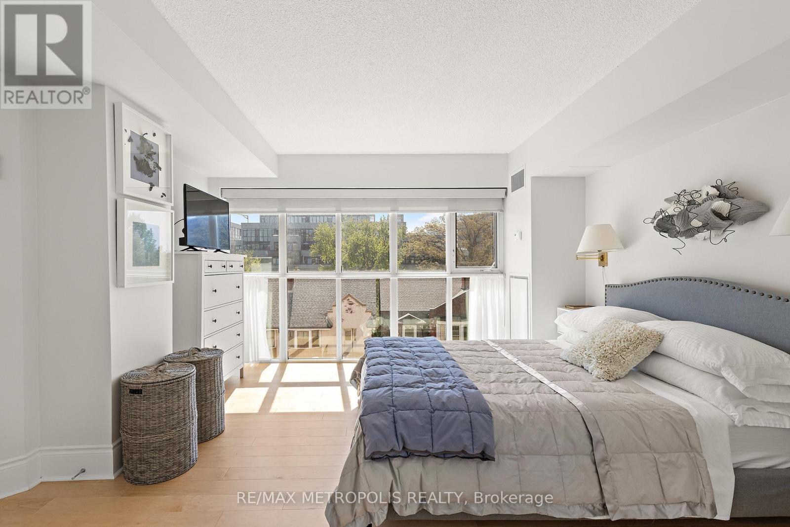 #438 437 RONCESVALLES AVENUE - 6