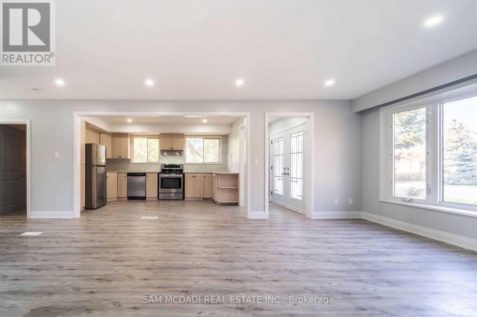 5318 MERICOURT ROAD - 11