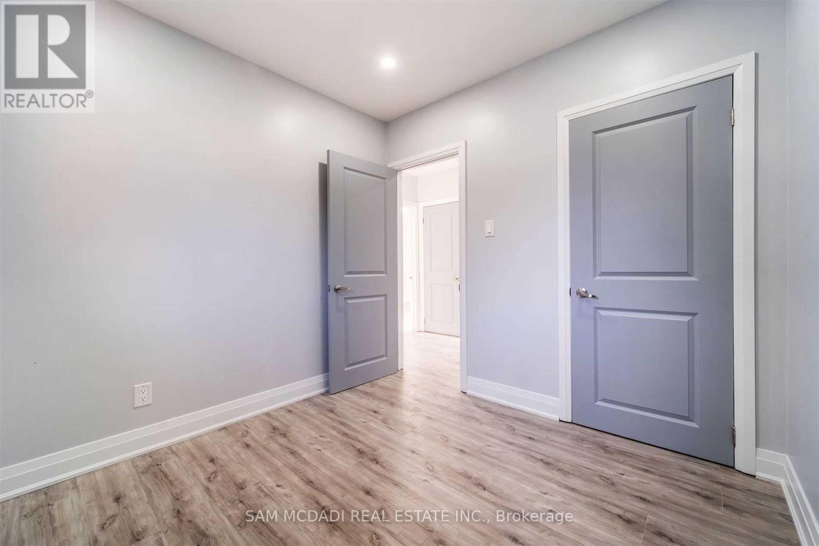 5318 MERICOURT ROAD - 16