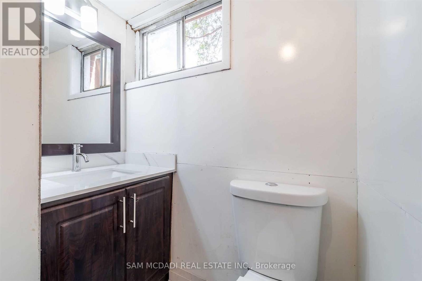 5318 MERICOURT ROAD - 27