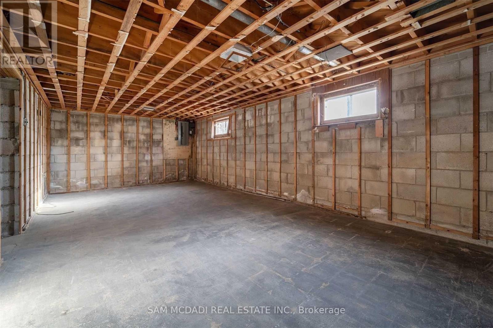 5318 MERICOURT ROAD - 29