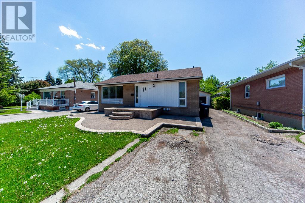 115 MCMURCHY AVENUE S - Image 3
