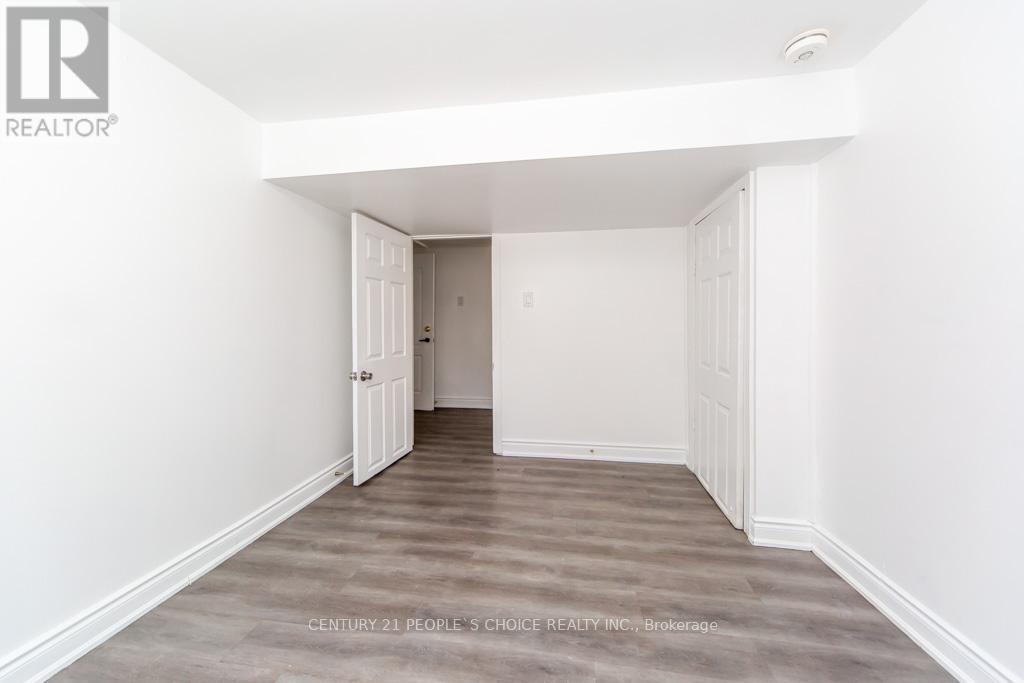 115 MCMURCHY AVENUE S - 38