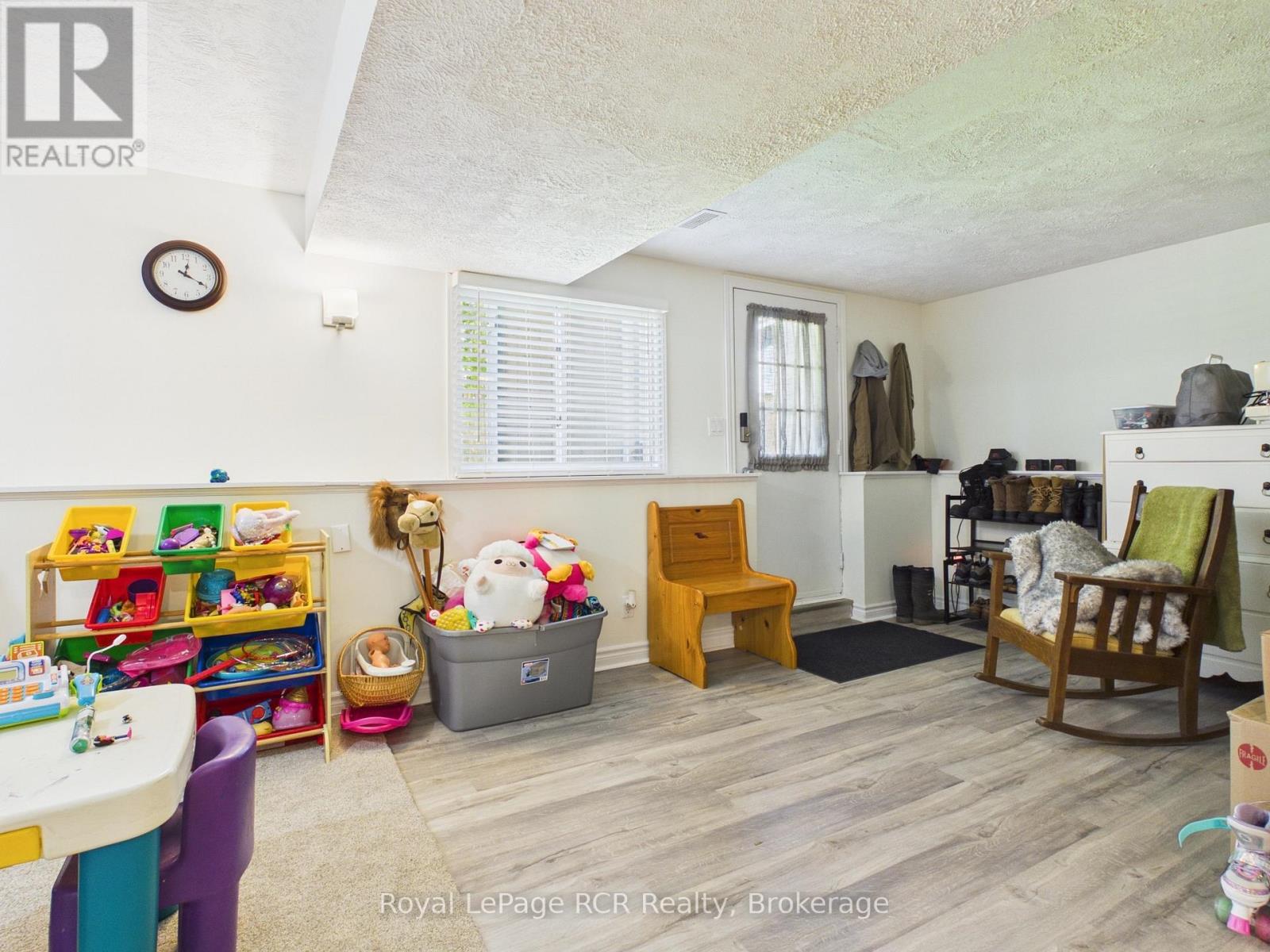 74 GRENVILLE STREET N - 30