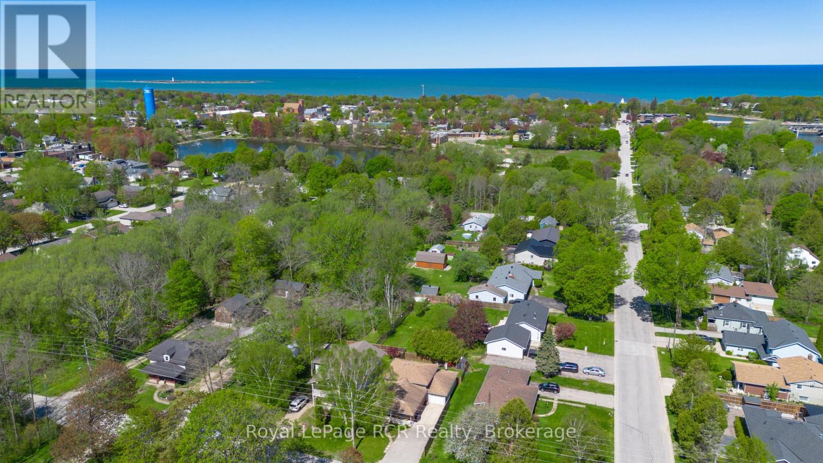 74 GRENVILLE STREET N - 34