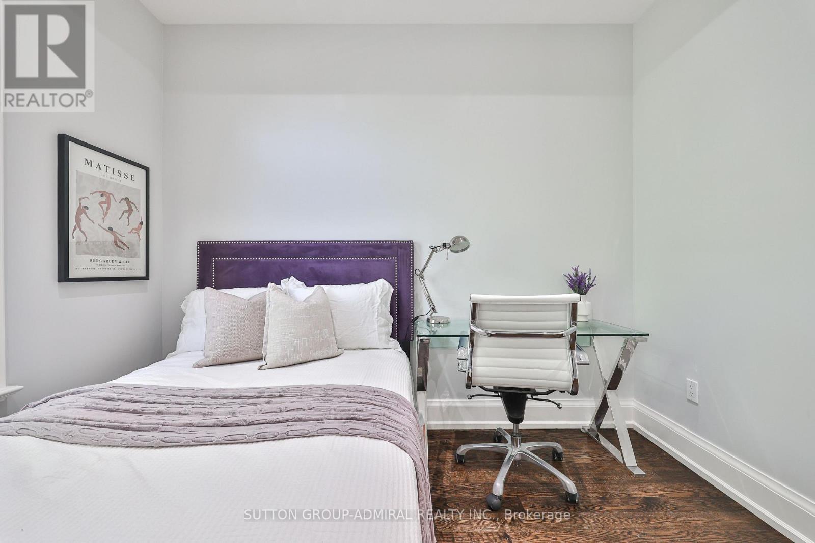 137 FLORENCE AVENUE - 31