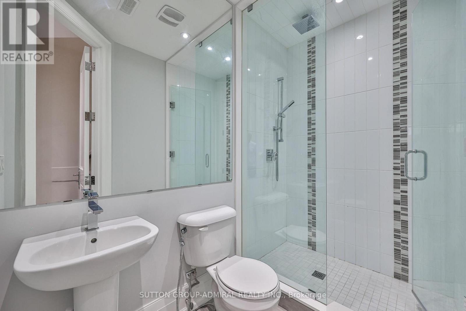 137 FLORENCE AVENUE - 40