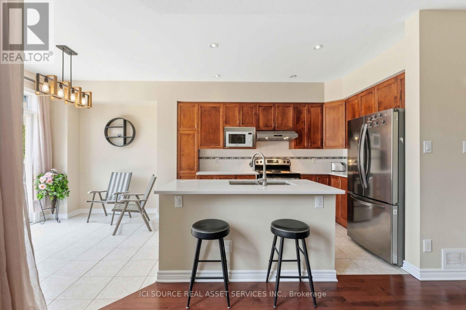 27 TORBEC AVENUE - 4