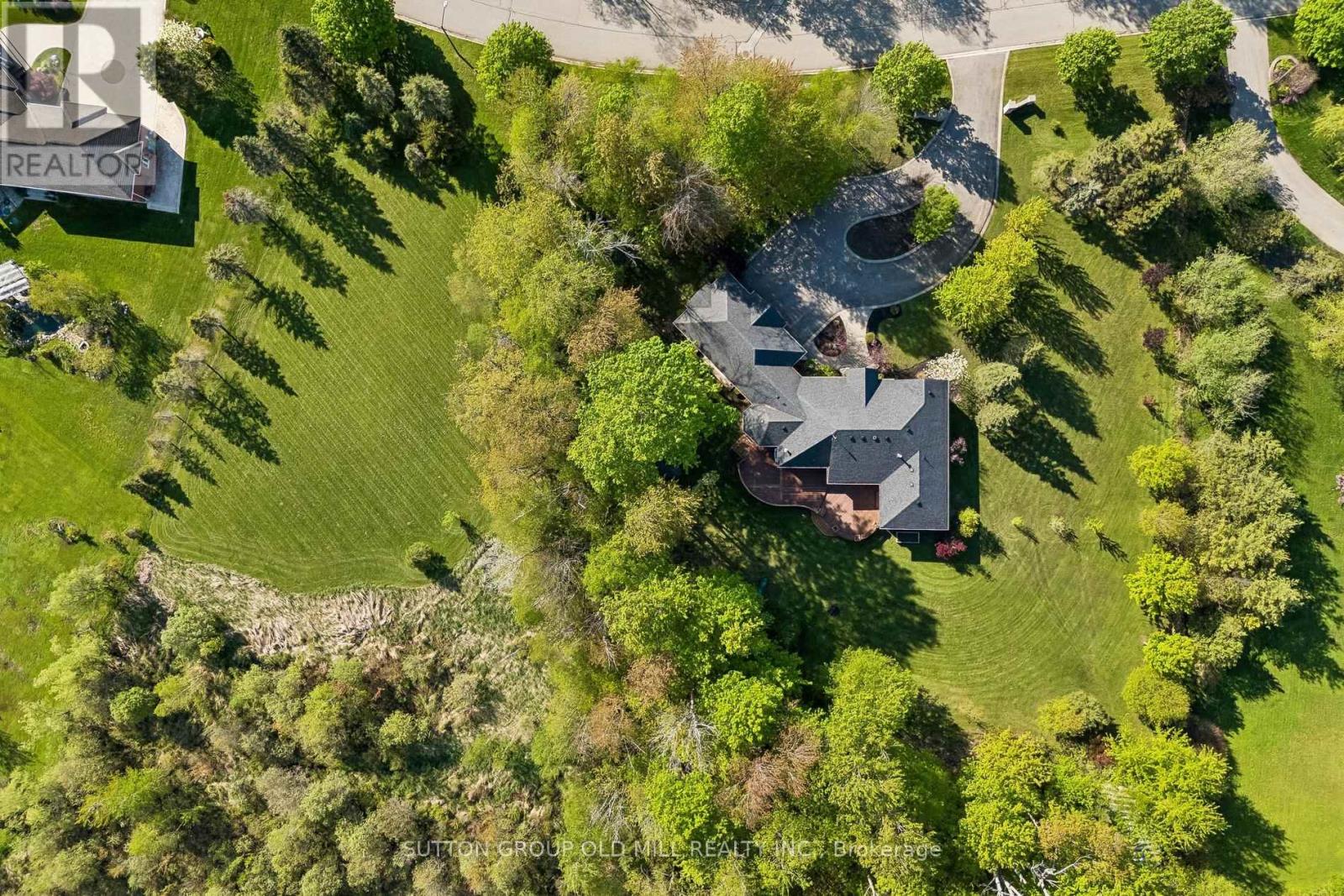 7 ROLLING MEADOW DRIVE - 49