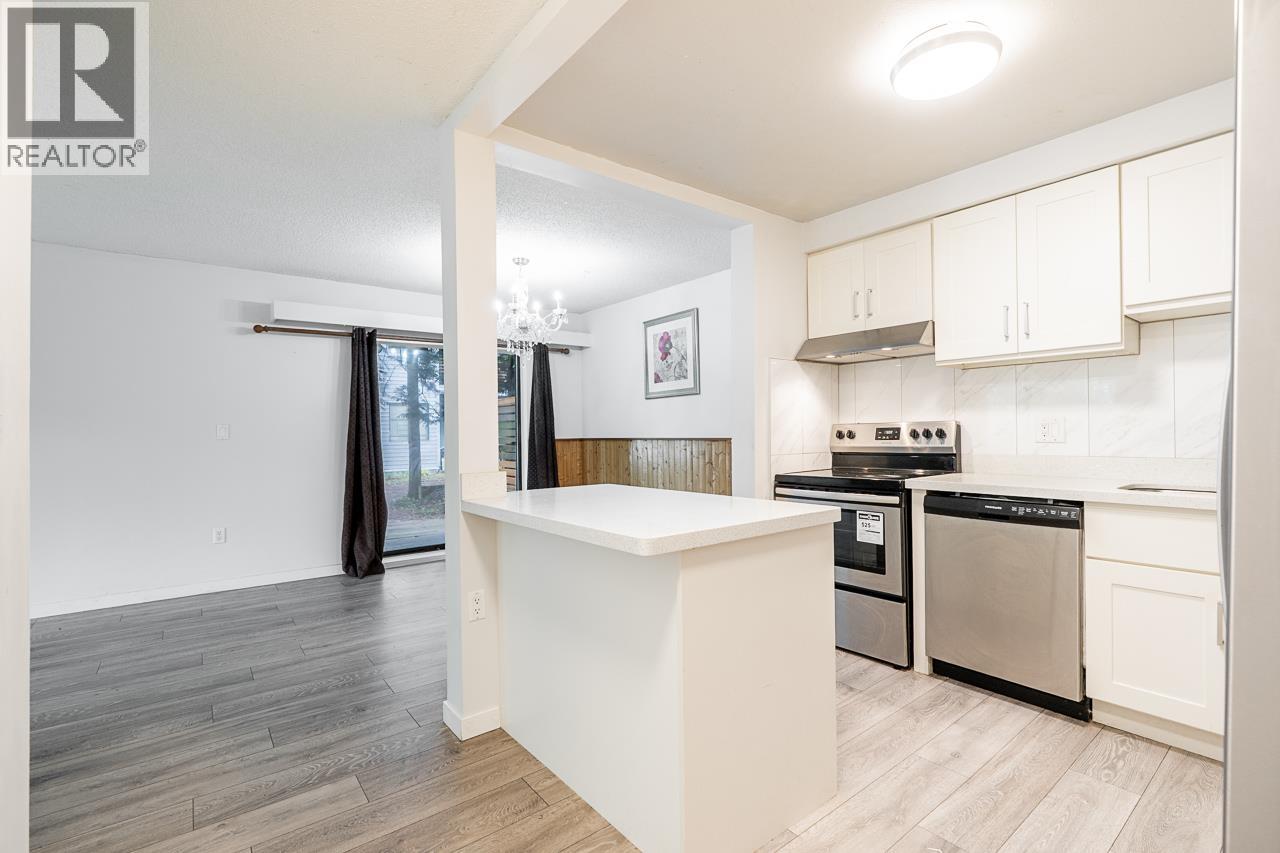 102 6105 KINGSWAY, Burnaby
