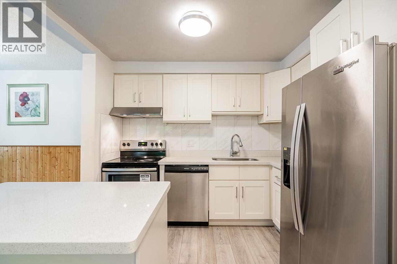 102 6105 KINGSWAY, Burnaby