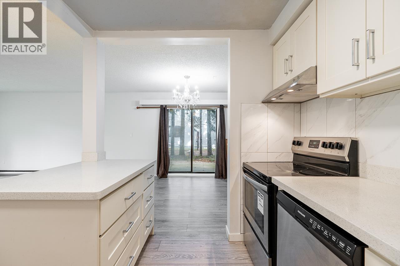 102 6105 KINGSWAY, Burnaby