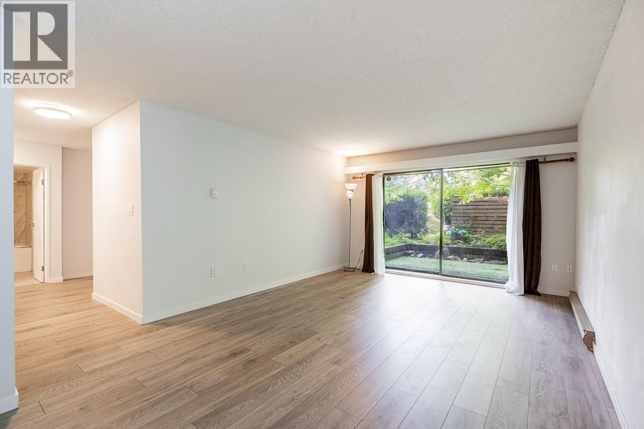 102 6105 KINGSWAY, Burnaby
