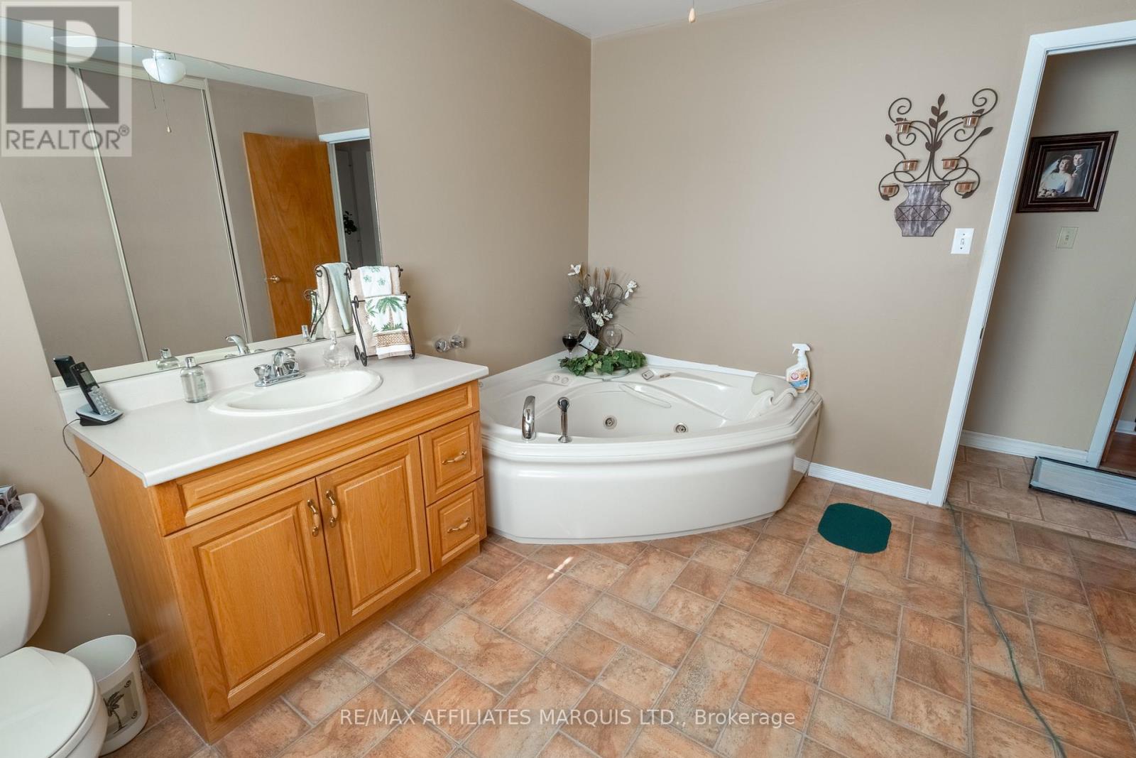 429 BEACH AVENUE - 12