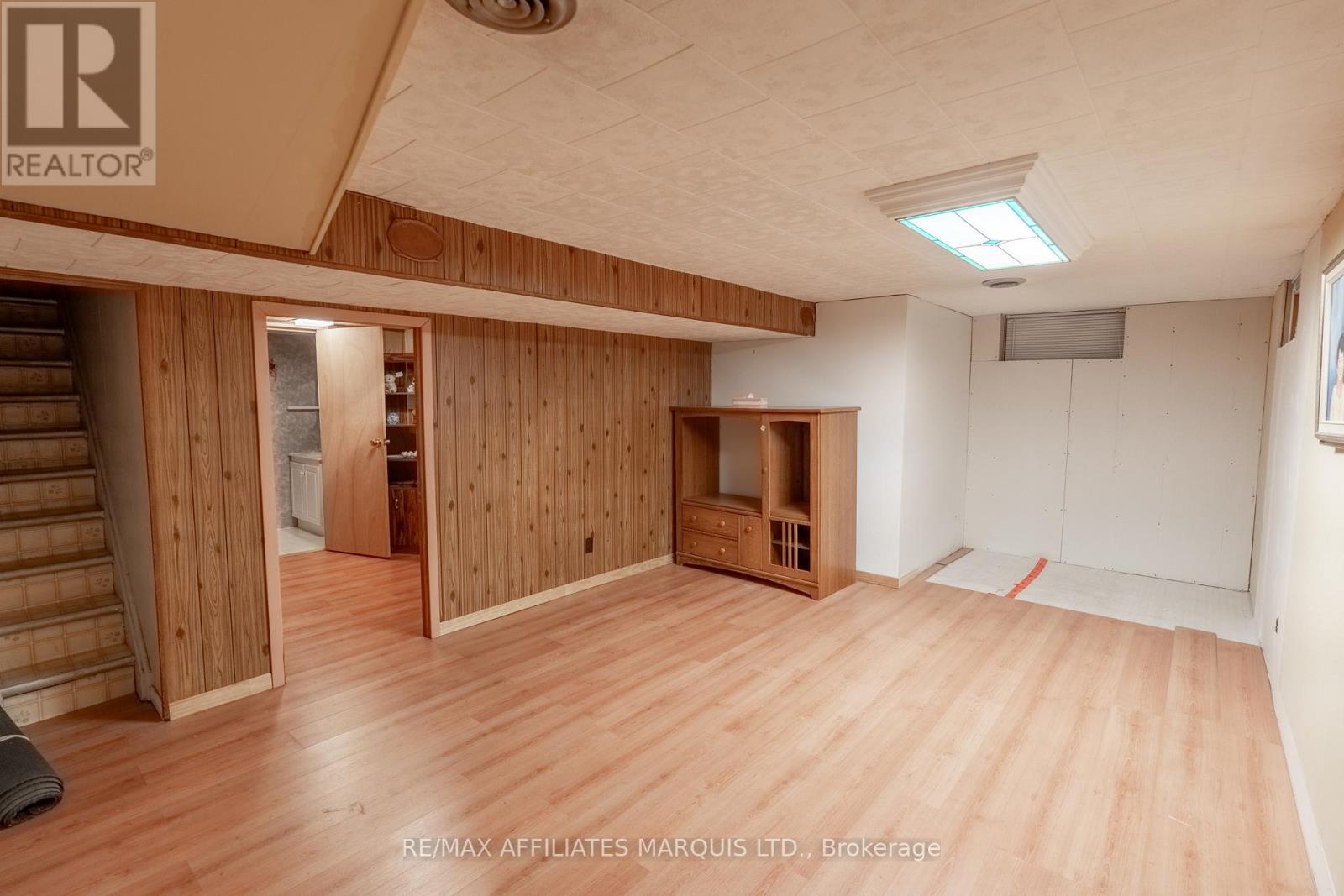 429 BEACH AVENUE - 14