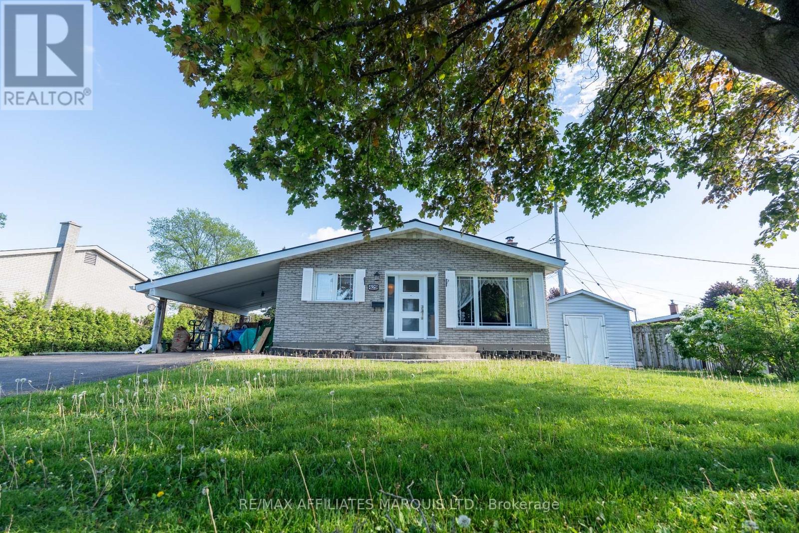 429 BEACH AVENUE - Image 2