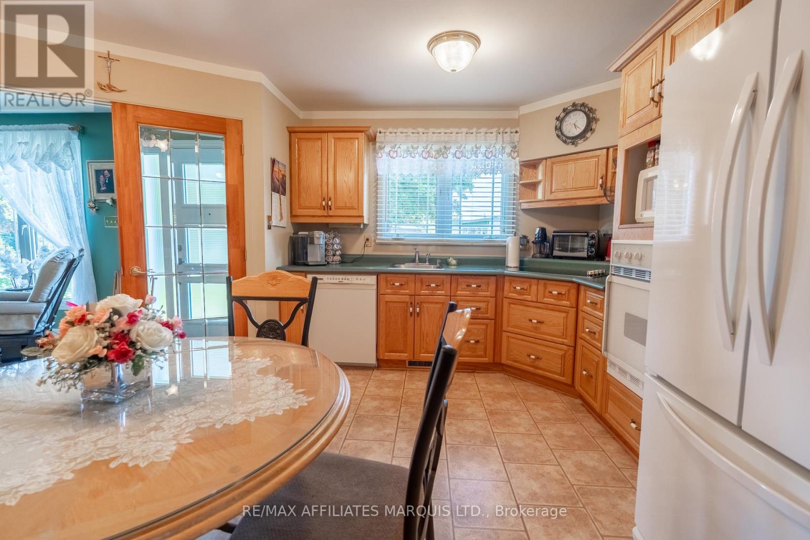 429 BEACH AVENUE - 5