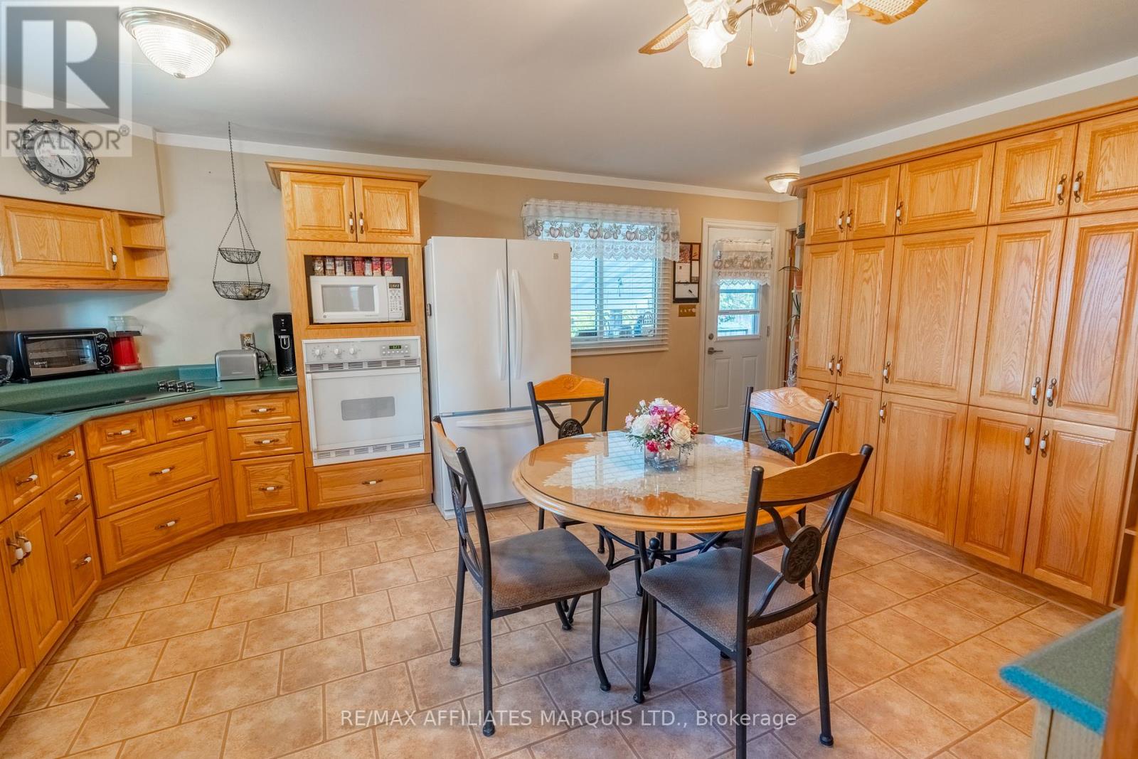 429 BEACH AVENUE - 6