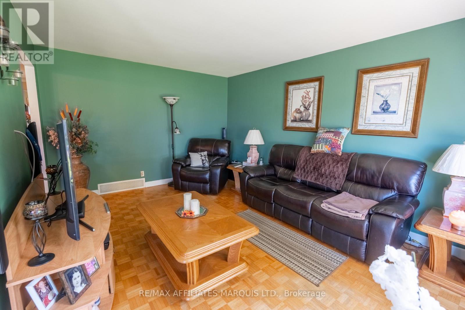 429 BEACH AVENUE - 7