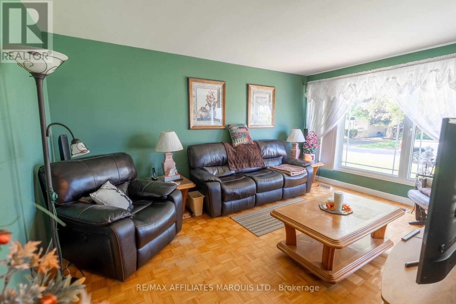 429 BEACH AVENUE - 8