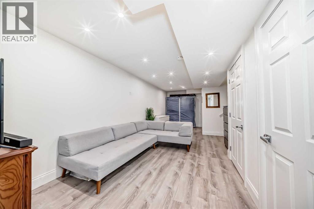 7608 21 Street SE - 32