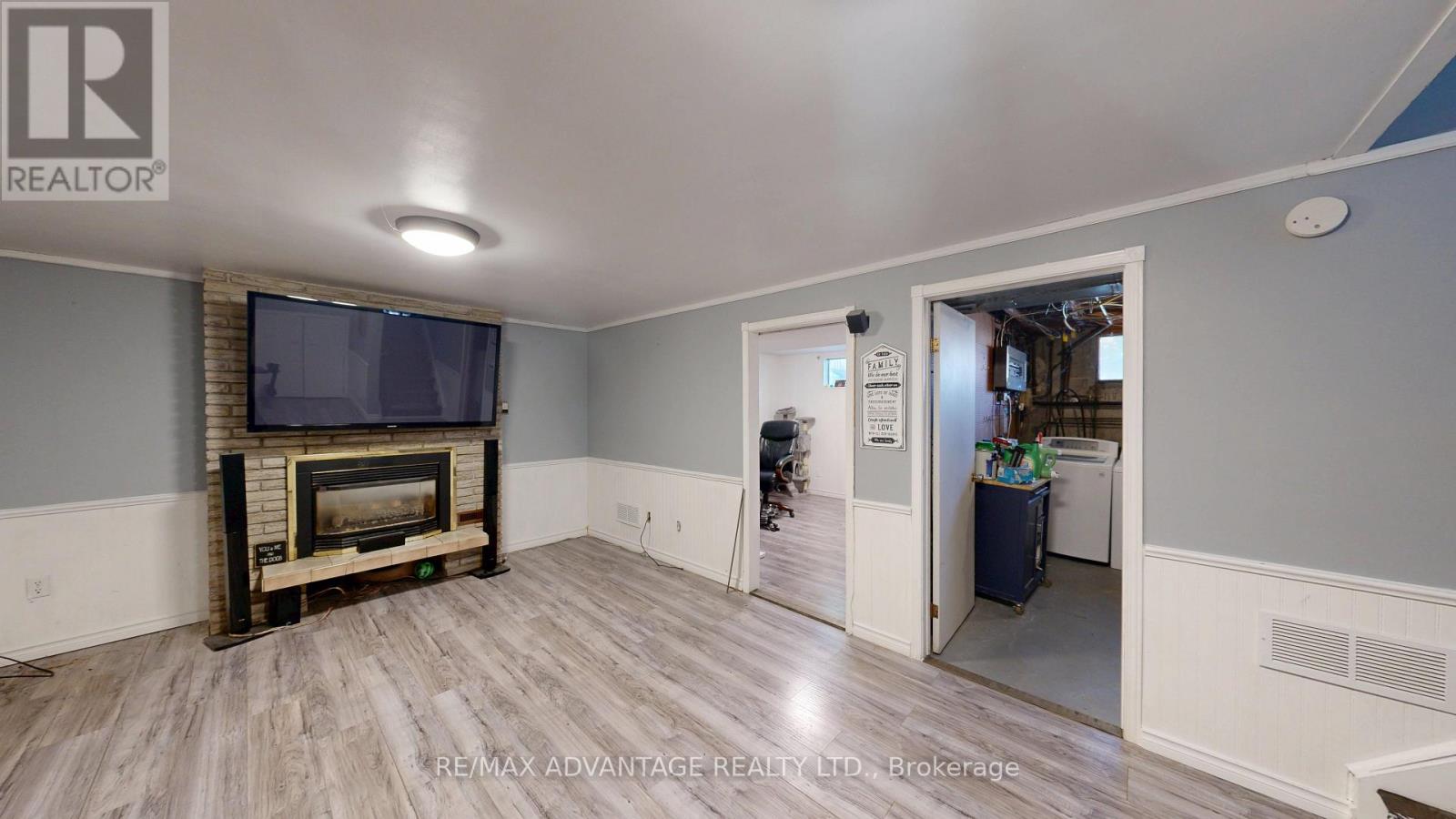 107 RUTHERFORD AVENUE - 23