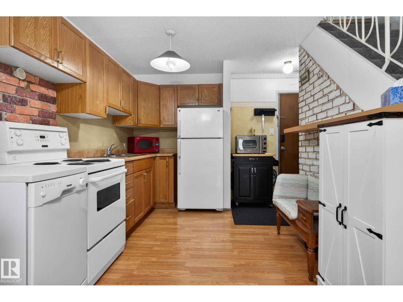 #204 12404 114 AV NW - 4