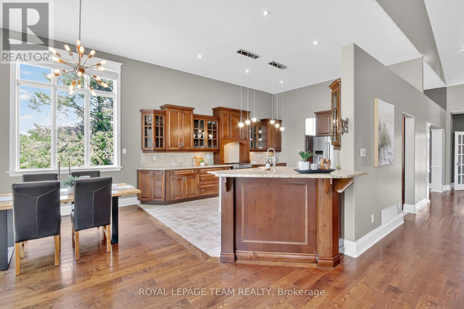 568 PENNYCROSS LANE - 15