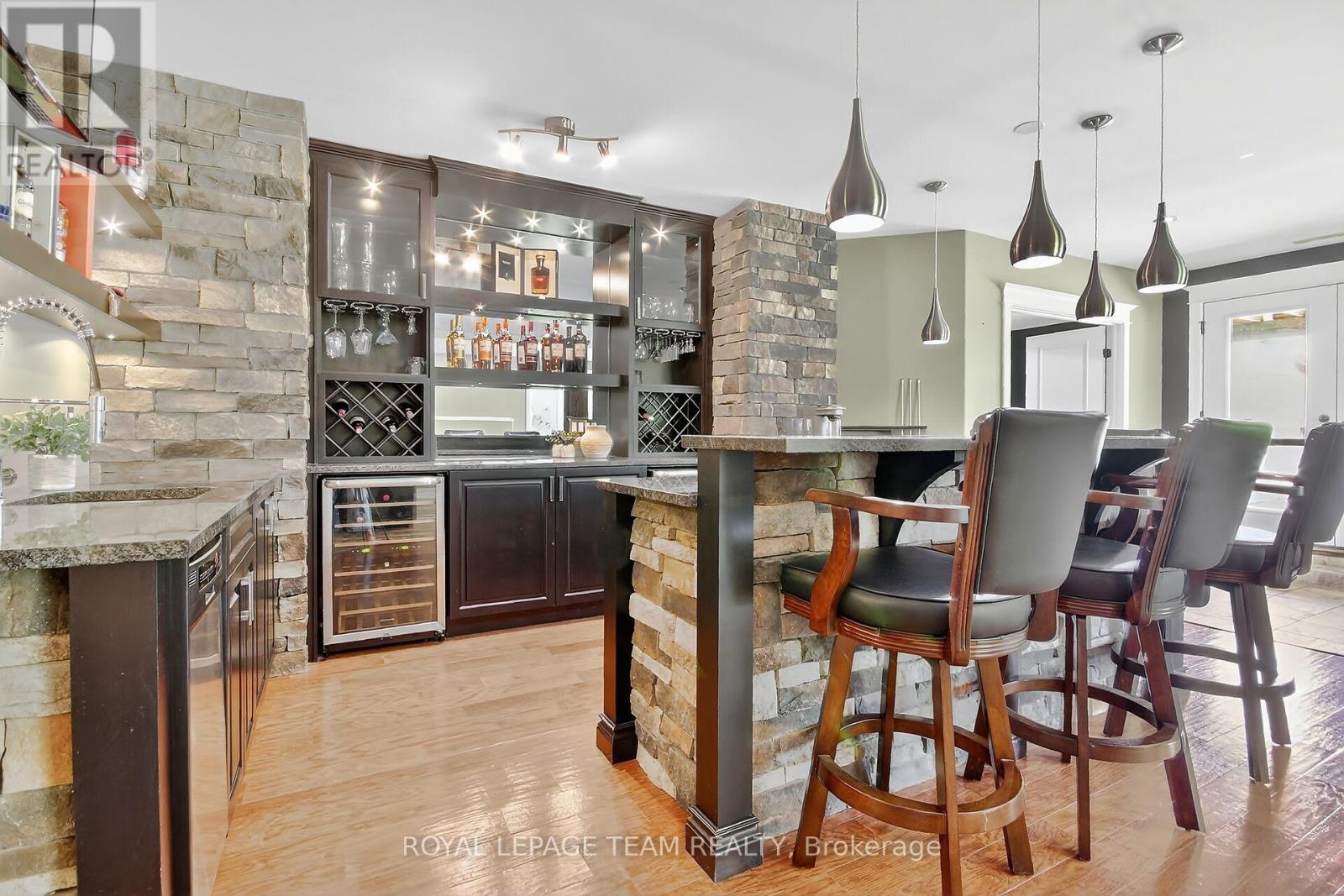 568 PENNYCROSS LANE - 39
