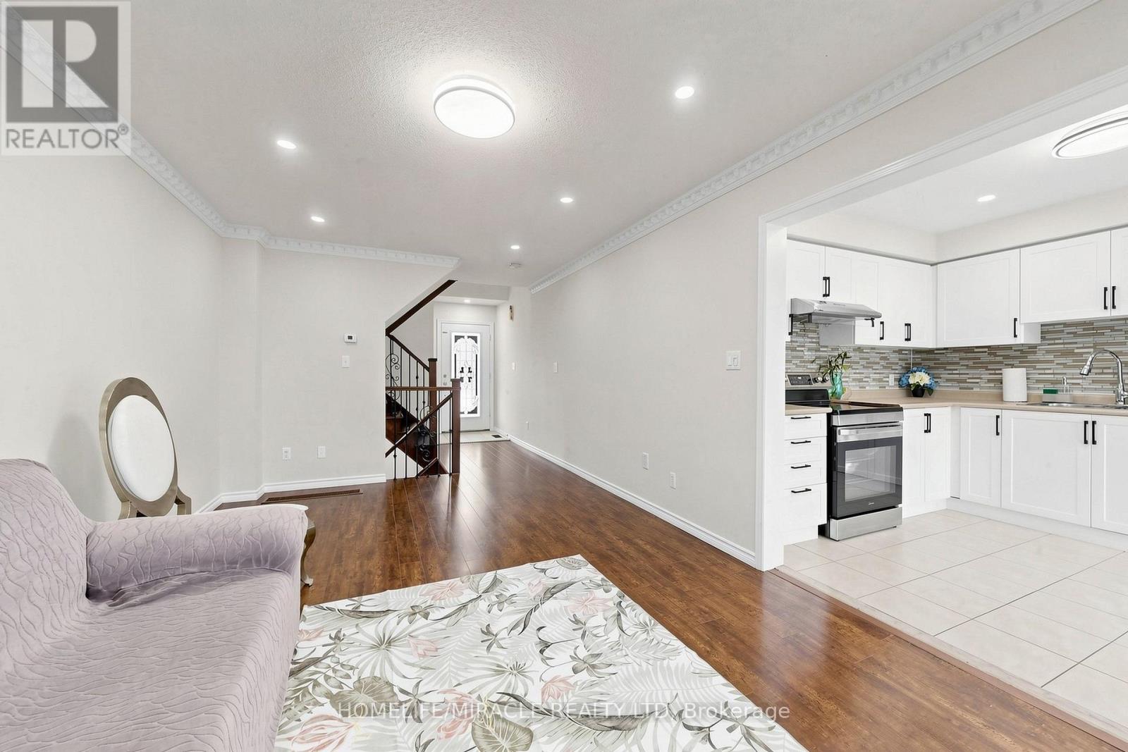 72 BOYD CRESCENT - 13