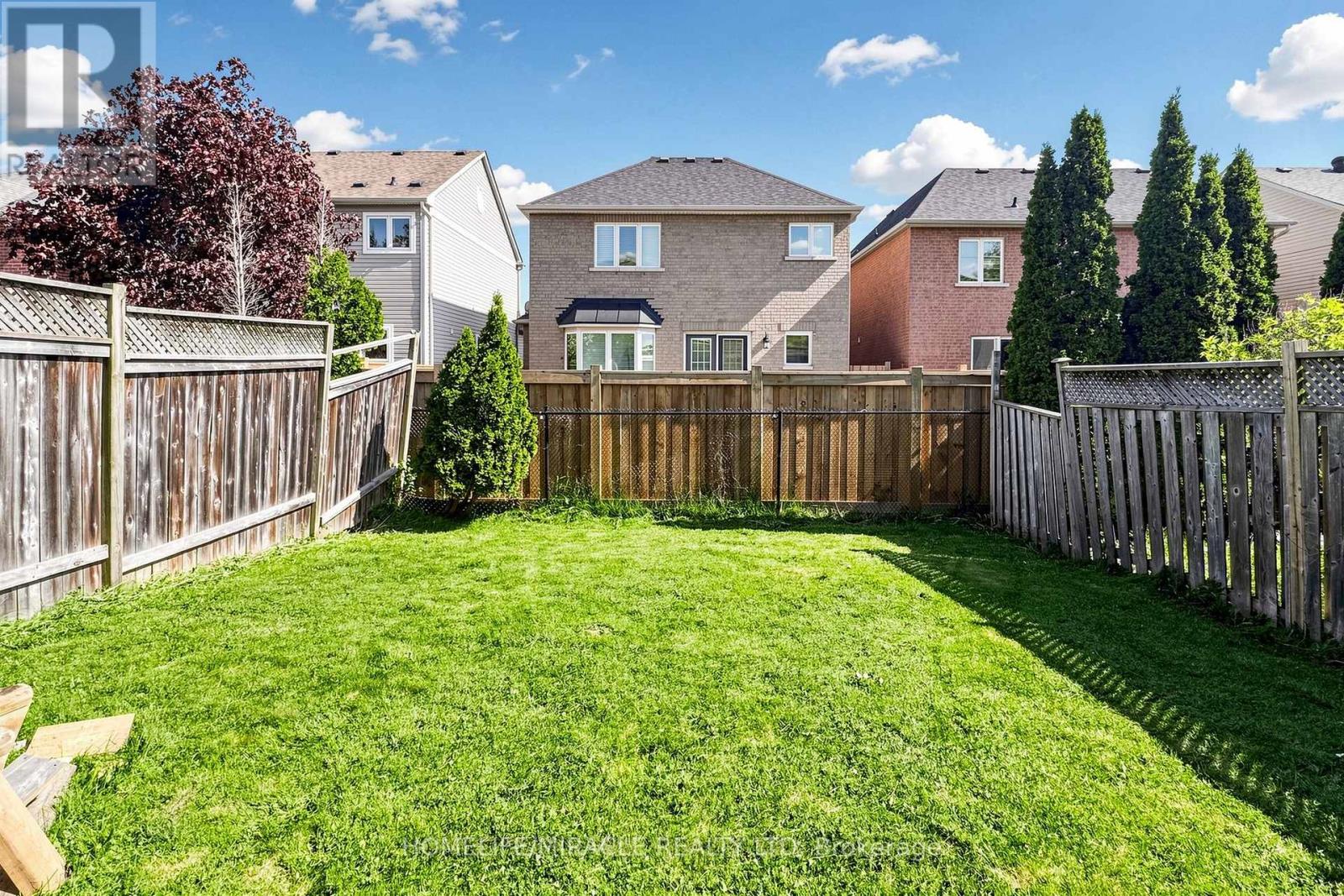 72 BOYD CRESCENT - 43