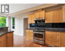 1713 Mamich Cir, Saanich, BC V8N6M9 Photo 21
