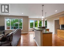 1713 Mamich Cir, Saanich, BC V8N6M9 Photo 26