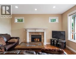 1713 Mamich Cir, Saanich, BC V8N6M9 Photo 28