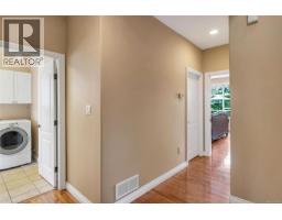 1713 Mamich Cir, Saanich, BC V8N6M9 Photo 36