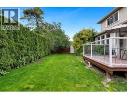 1713 Mamich Cir, Saanich, BC V8N6M9 Photo 60