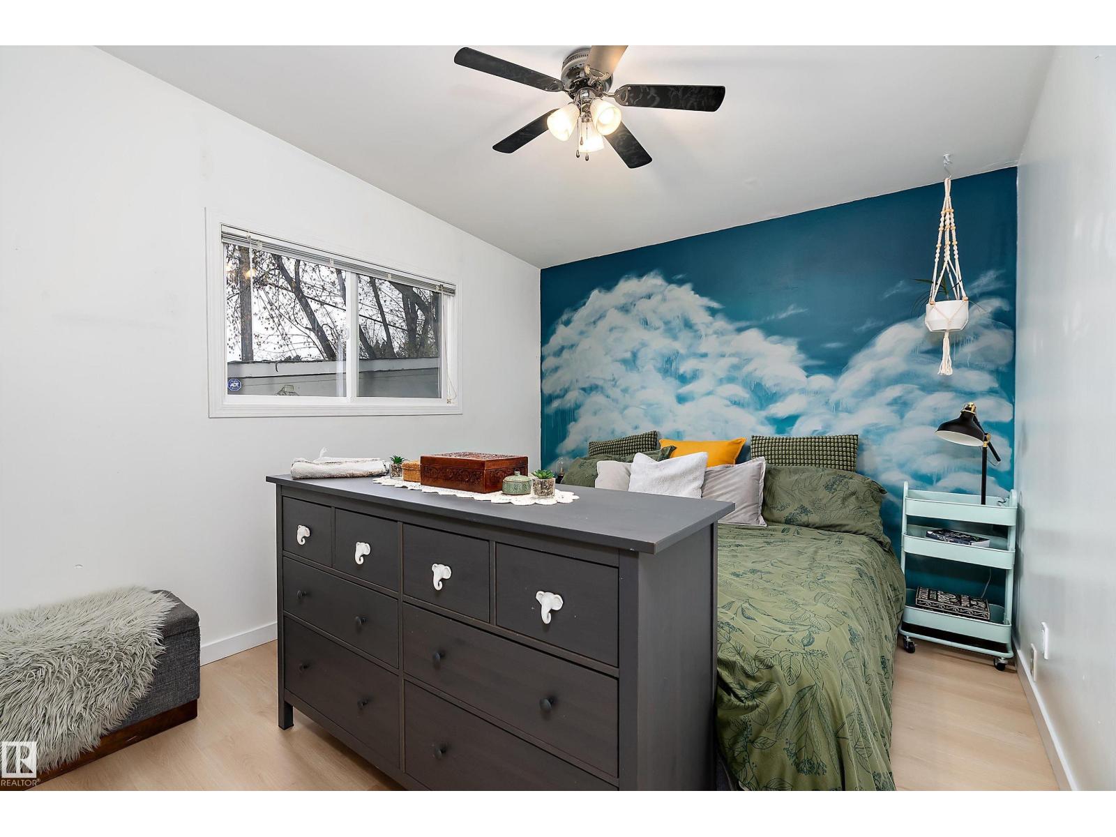 6509 90 AV NW - 12
