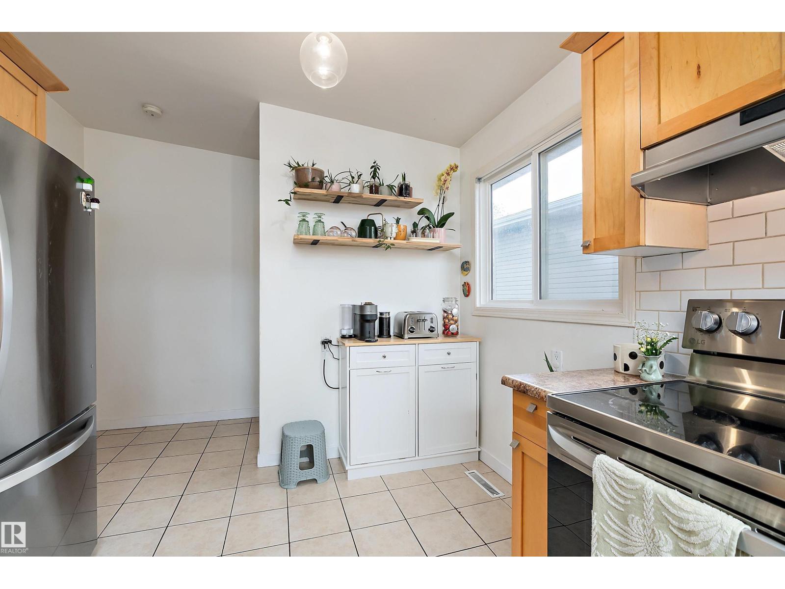 6509 90 AV NW - 8