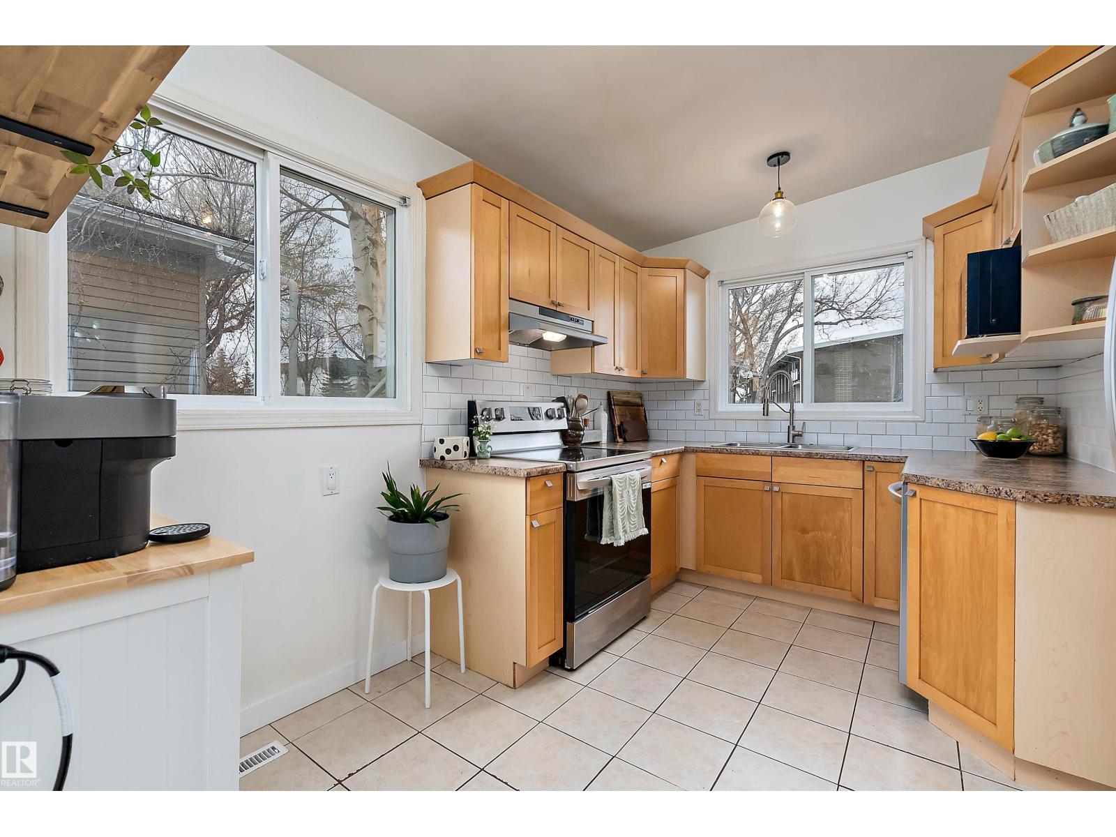 6509 90 AV NW - 7
