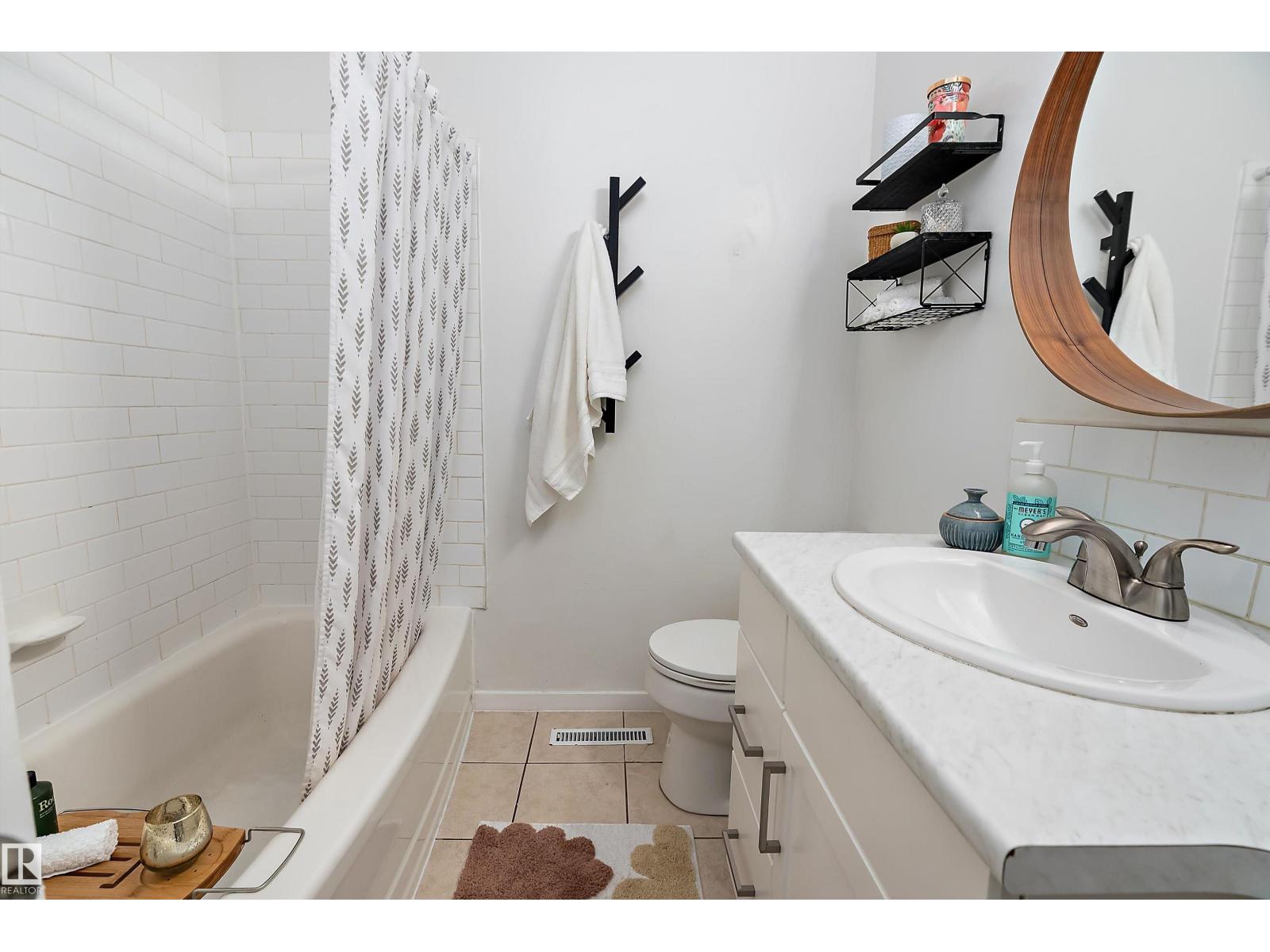 6509 90 AV NW - 9