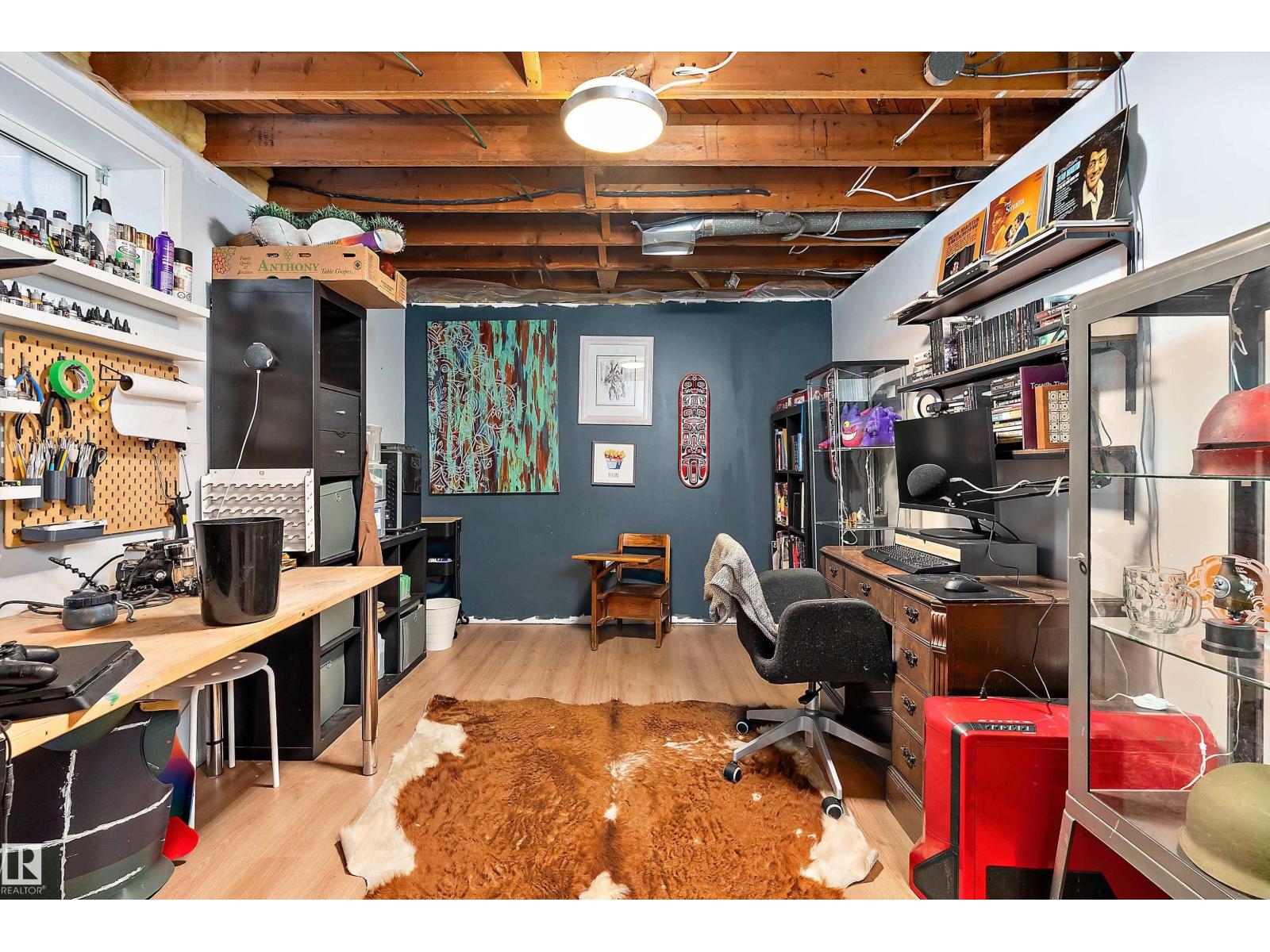 6509 90 AV NW - 21