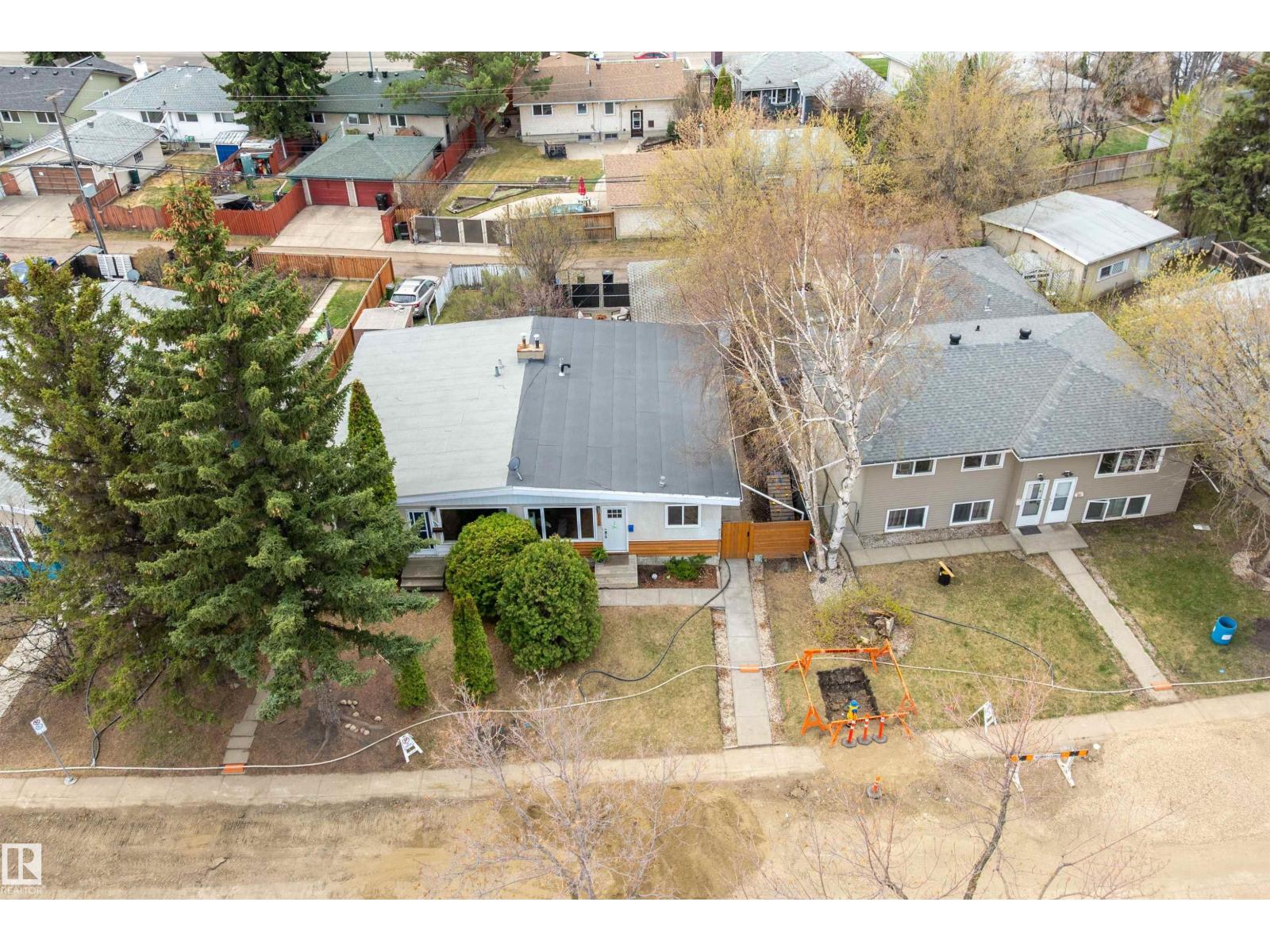 6509 90 AV NW - 32