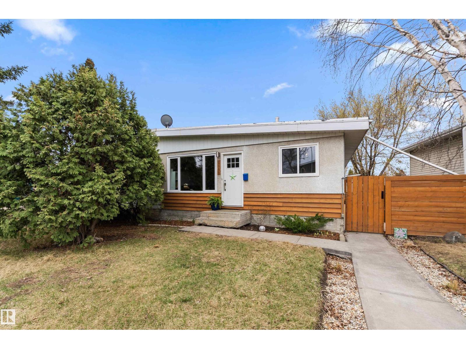 6509 90 AV NW - 35