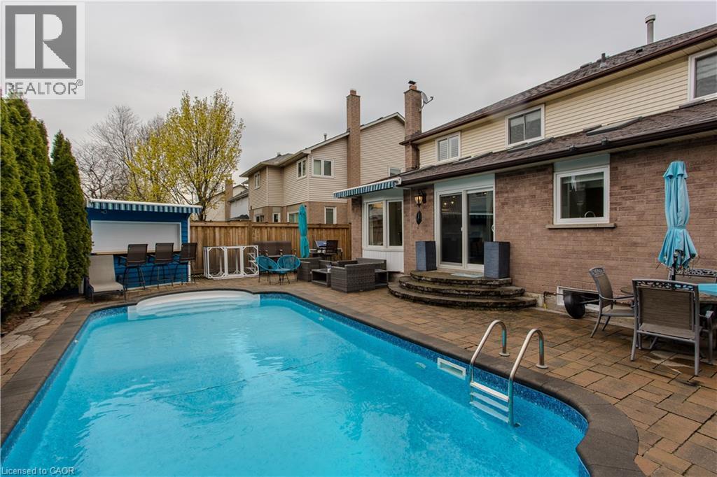 3199 DESMOND Drive - 6