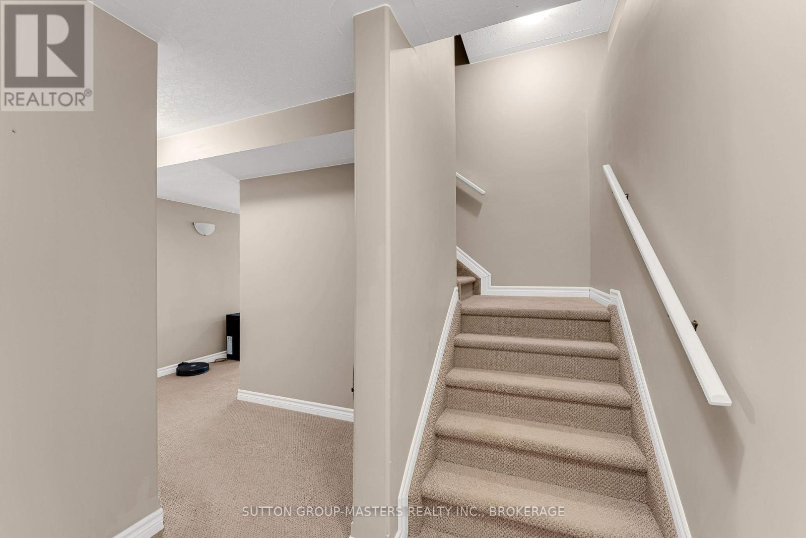 189 MACDOUGALL DRIVE - 33